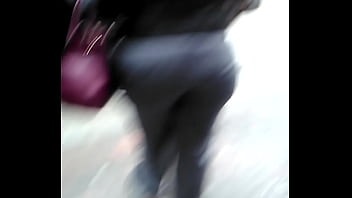 Same chick as last vid damn smh sooooo phat