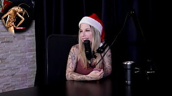 Safada se masturba após dizer que tem vontade de fazer ménage nunca foi em casa de swing gosta de uns tapas e perdeu a virgindade com baby fire watch sheer red