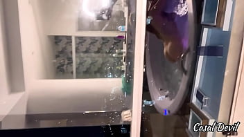 Dei escondido para o marido da minha amiga "me buscou no trabalho e me levou para o motel"