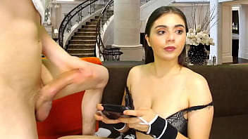 Comiendome la polla de mi vecino vergon