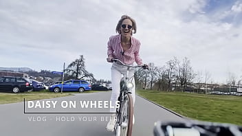 Miss daisy diamond on wheels bike vlog