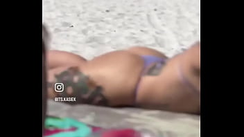 Cake by the ocean ️