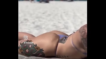 Cake by the ocean ️