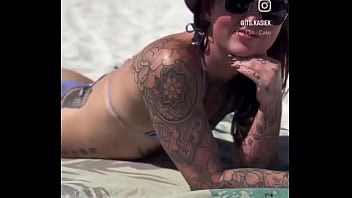 Cake by the ocean ️