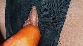 Thief for cash permits homeowner to fuck his busty accomplice