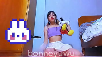 Bonneyuwu 12 21 me doy en cuatro con el dildo