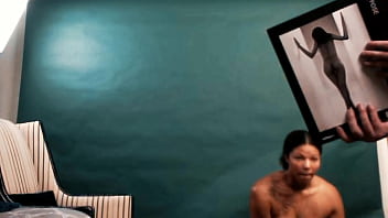 Exotic hottie spreads wide open for nasty photogrpaher