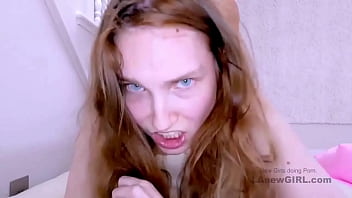 Runway ready blonde got seduced by he producer