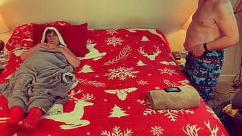 Mrs claus deep throating christmas cosplay blowjob