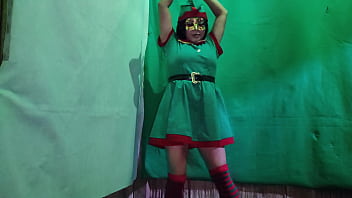 Cochina duende hembra de la navidad esta muy caliente mientras espera la noche buena para encontrar un macho sucio que le inserte un gran pene en su vagina latina Cochina duende hembra de la navidad esta muy caliente mientras espera la noche buena para encontrar un macho sucio que le inserte un gran pene en su vagina latina