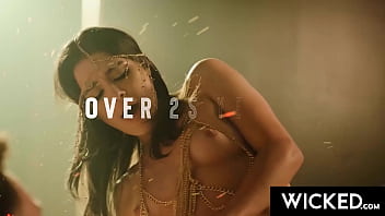 Ginger Sophia Locke's Rubdown Shifts To Intense Vaginal Hammering thumbnail