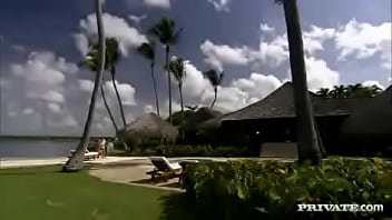 Miss white loves to suck cocks outdoors in the bright sunshine