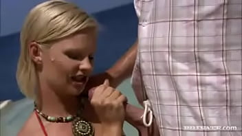 Miss white loves to suck cocks outdoors in the bright sunshine