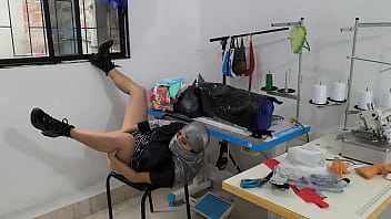 Indian seamstress masturbates deliciously in the clothing workshop