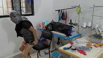 Indian seamstress masturbates deliciously in the clothing workshop