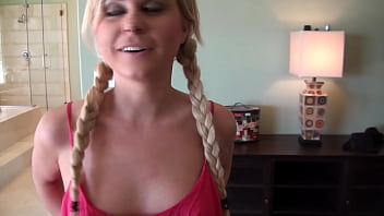 Kelly surfer makes a home made porn in her bedroom with her booty call stud