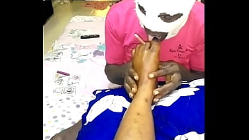 Foot worship as i smoke from her toes