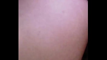 Me escurro en su boca