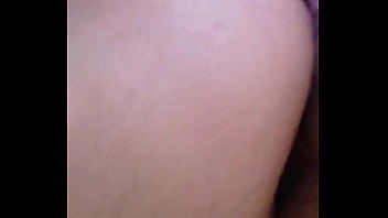 Me escurro en su boca