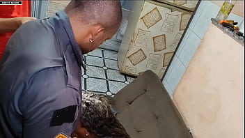 Muito sexo na casa da minha amiga meus amigos filmaram tudo ate na hora da gosada