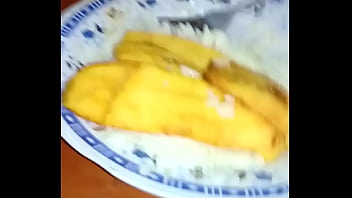 Video porno de la chiri comiendo 3 plátanos