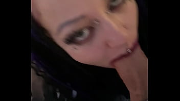 Un hombre me sigue y acabamos follando