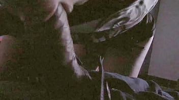 Coroa safada pagando boquete