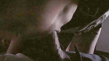 Coroa safada pagando boquete