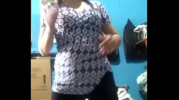 Como lo mueve la putita