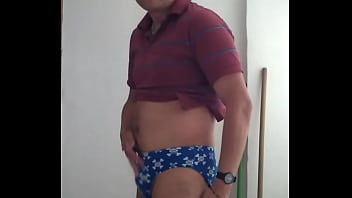 Estoy Muy Vestido thumbnail