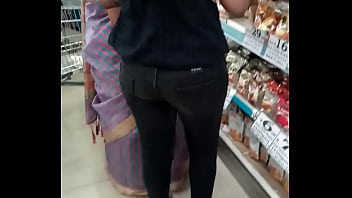 Shopping mall ass