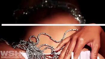 Blk whore masturbation pussy