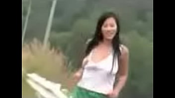 She s try to look pretty lol