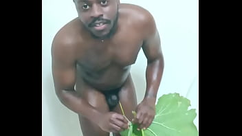 Similar to the human flower arse vase the human green leaf arse vase 2