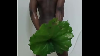 Similar to the human flower arse vase the human green leaf arse vase 2