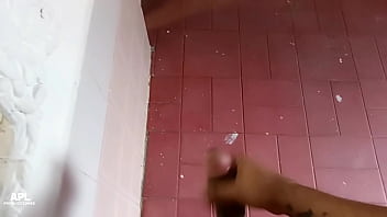 Mientras Mi Madrastra Esta En La Sala Yo Me Toco Mi Gran Polla Para Ir A Comerme Su Enorme Culo Y Llenarlo De Creampie thumbnail