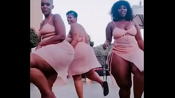 Negras Culonas Moviendo El Trasero thumbnail