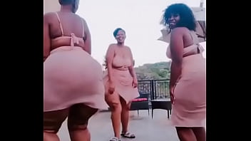 Negras Culonas Moviendo El Trasero thumbnail