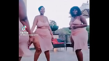 Negras Culonas Moviendo El Trasero thumbnail