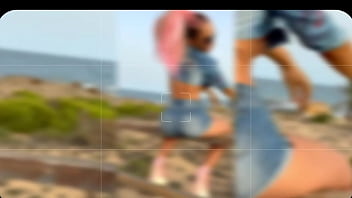 Photoshoot ends in anal sex in the horny cameraman's studio