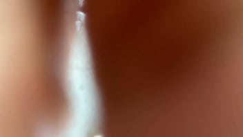 Vestido e sem calcinha na rua minha enteada safada fica me provocando