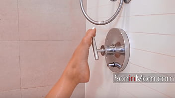 Oh step mom you need to get off so bad can i help