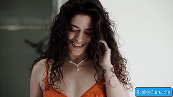 Curly horny slut want dick and get it deep inside her