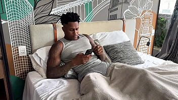 Marido perde dinheiro em jogo e mulher da o cu