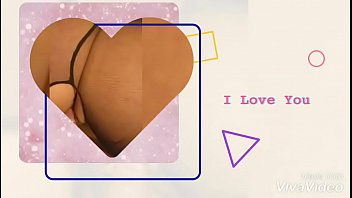 Sexo casero rompiendole sus licras