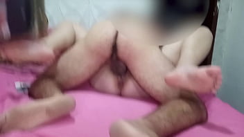 Ela ama ser castigada pelo comedor até tomar leite