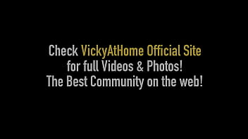 Lesbians vicky vette and lexi luna masturbating with their hitachis