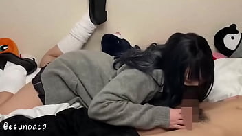 連れ込んだj○ギャルにフェラしてもらう動画