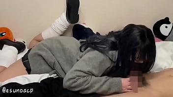 連れ込んだj○ギャルにフェラしてもらう動画