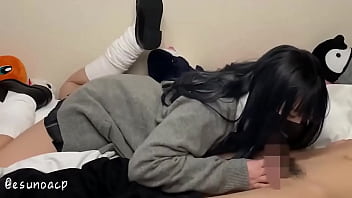 連れ込んだj○ギャルにフェラしてもらう動画